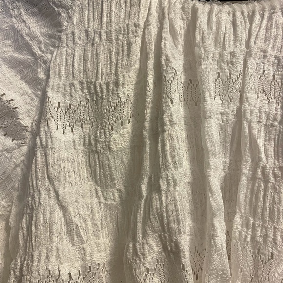 White Crop Top - Picture 4 of 5